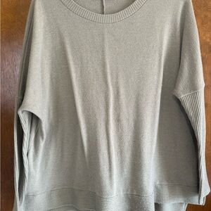Cozy Women's Crew Neck Sweater in Sage
